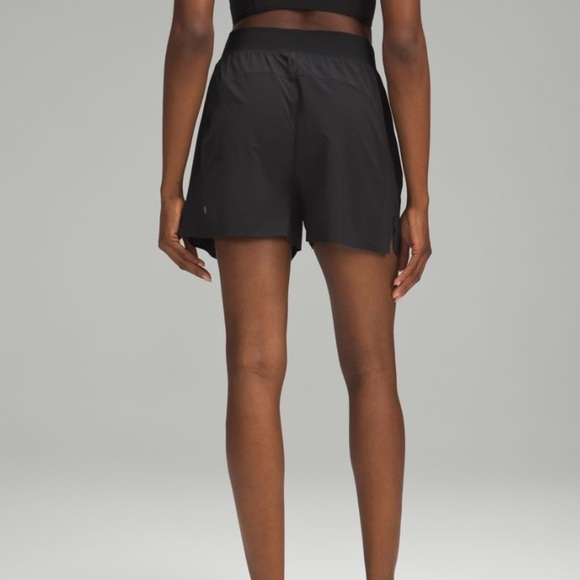 NEW LULULEMON License to Train High-Rise Shorts - Picture 4 of 11